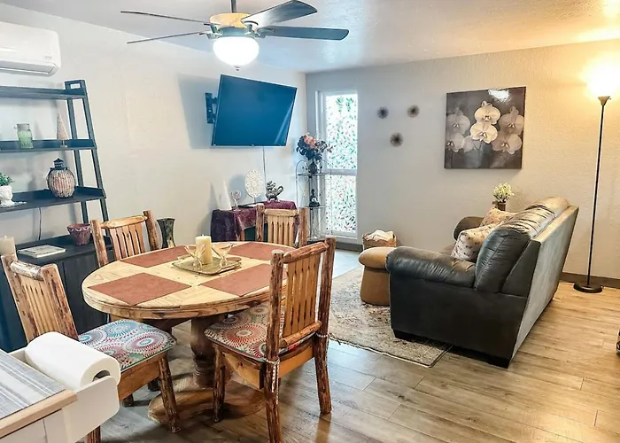 Holiday home 5 Mins To Nw Med Cntr, Studio/duplex, 1 Bd 1 Ba